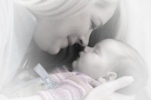 breastfeeding-newborn-wonderparenting