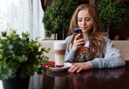 How-to-deal-with-a-teenager-wonderparenting