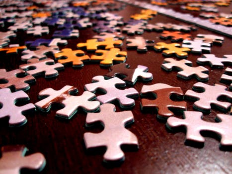 jigsaw-puzzles-indoor-activities-for-kids-wonderparenting