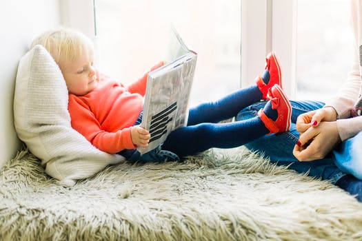 toddler-reading-habits-wonderparenting
