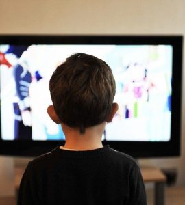 impact-of-television-on-children-wonderparenting