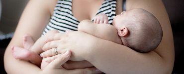 how-to-hold-a-newborn-baby-wonderparenting