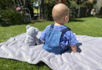 keep-children-safe-in-your-yard-wonderparenting