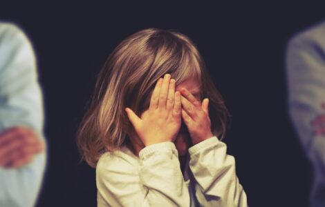 how-to-talk-so-little-kids-will-listen-wonderparenting