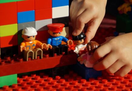 developmental-skills-every-child-should-learn-wonderparenting