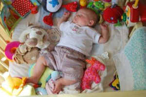 how-to-put-a-baby-to-sleep-in-40-seconds-wonderparenting