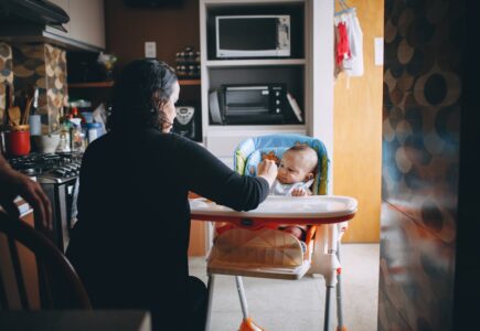 how-to-hire-a-nanny-complete-checklist-wonderparenting