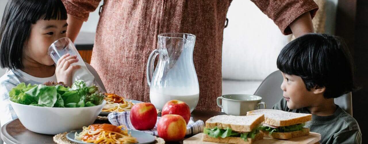 how-to-encourage-healthy-eating-habits-in-kids-wonderparenting