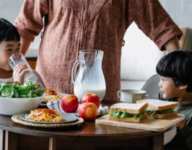 how-to-encourage-healthy-eating-habits-in-kids-wonderparenting