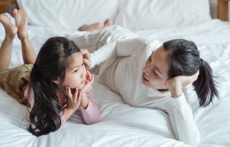 mother-should-teach-her-daughter-wonderparenting