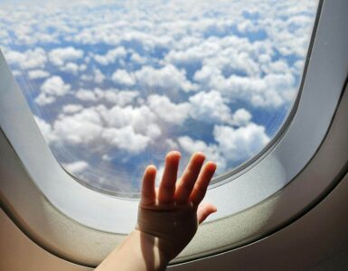 infant-car-seat-airplane-travel-safe-stress-free-tips-wonderparenting