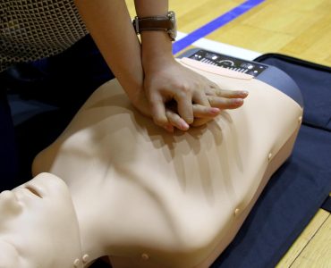 why-every-parent-should-learn-basic-emergency-response-skills-wonderparenting