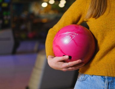 how-to-introduce-kids-to-bowling-parents-guide-wonderparenting